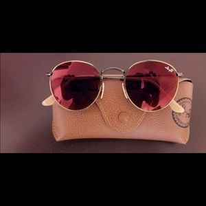 Ray-Bans with the case!